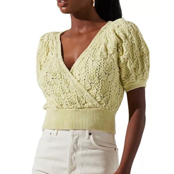 Astr Sweaters - ASTR Puff Sleeve Cropped Sweater Medium Knit V-Neck Feminine Lime Green V-Neck